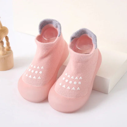 FAMOORA FIRST STEPS