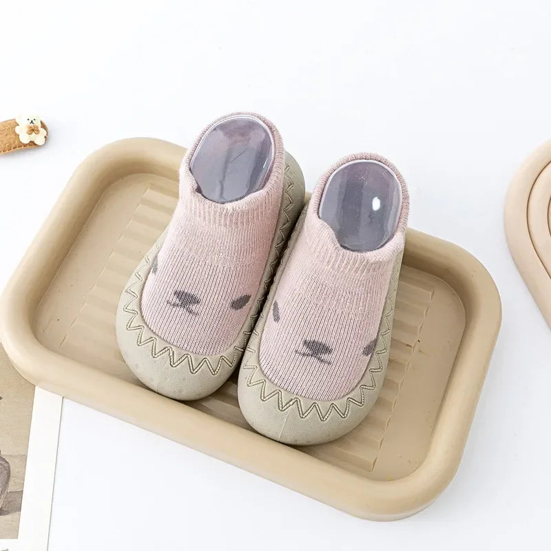 FAMOORA FIRST STEPS