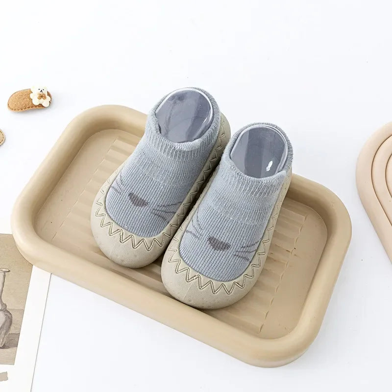 FAMOORA FIRST STEPS