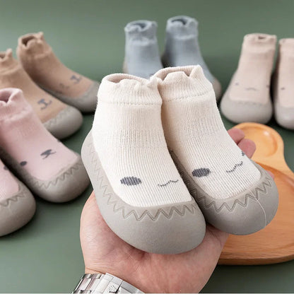 FAMOORA FIRST STEPS