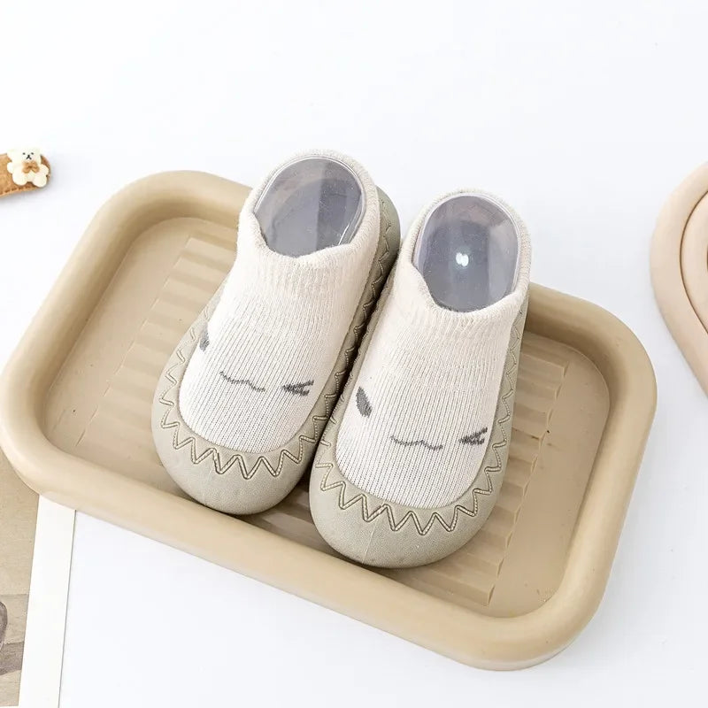FAMOORA FIRST STEPS