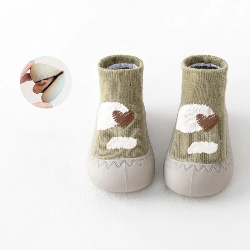 FAMOORA FIRST STEPS