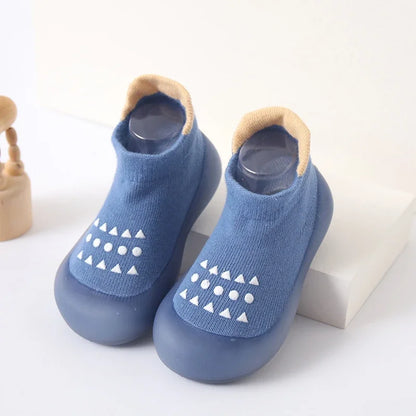 FAMOORA FIRST STEPS