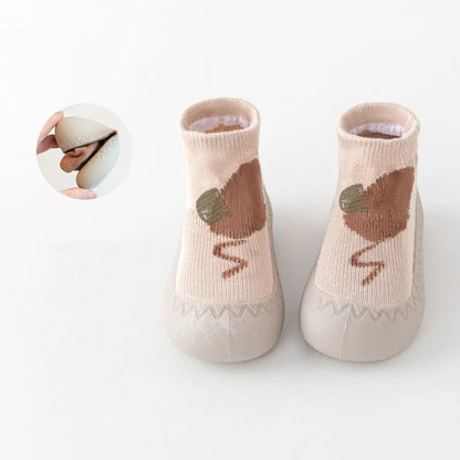 FAMOORA FIRST STEPS