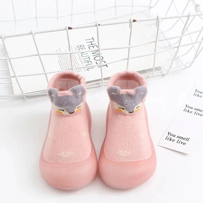 FAMOORA FIRST STEPS