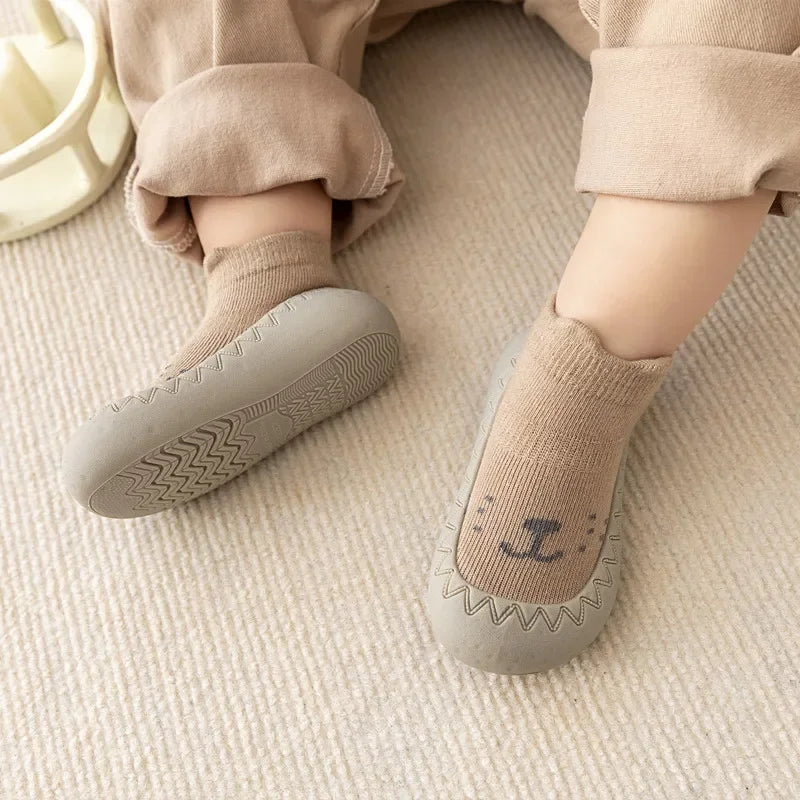FAMOORA FIRST STEPS