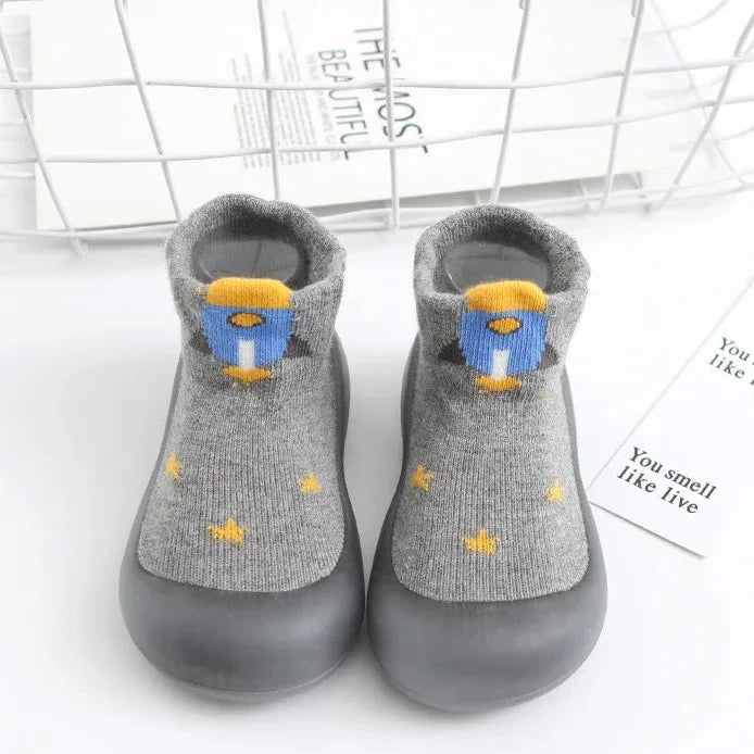 FAMOORA FIRST STEPS